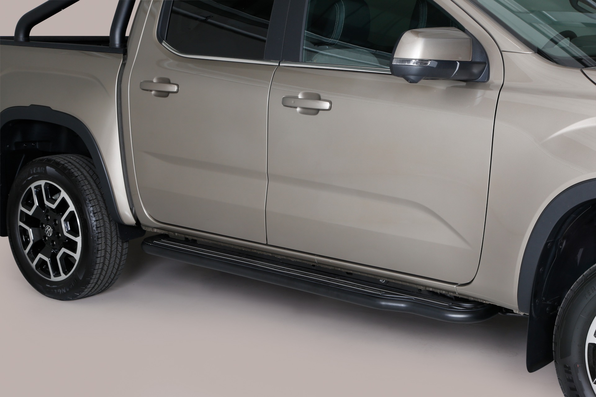 Boční nášlapy VW Amarok